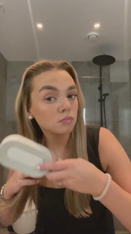 LumiBrush™ – No More Painful Detangling (Instant Smooth Hair)